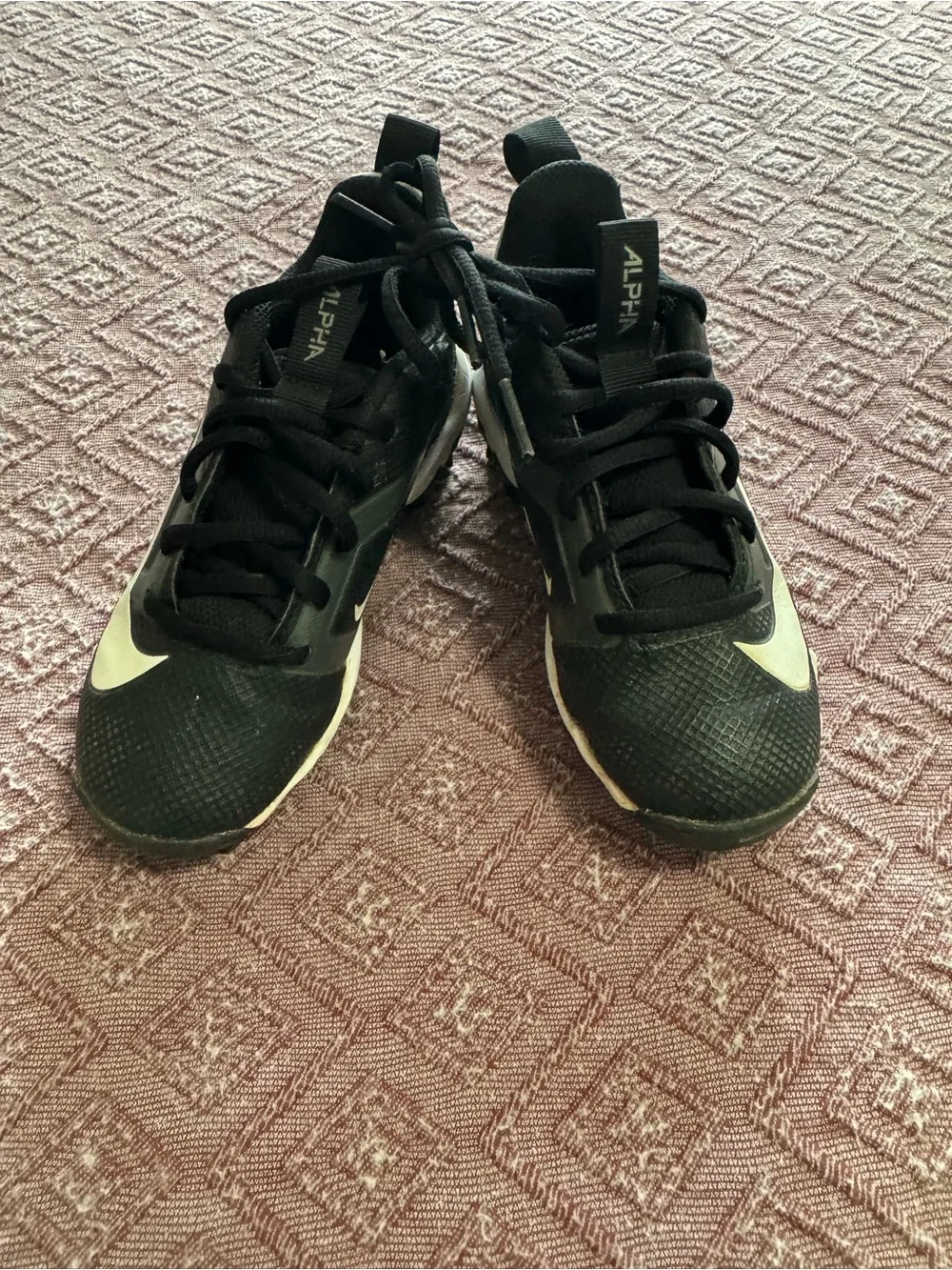 Nike Black Cleats with White Swoosh Size (Toddler) 11.
